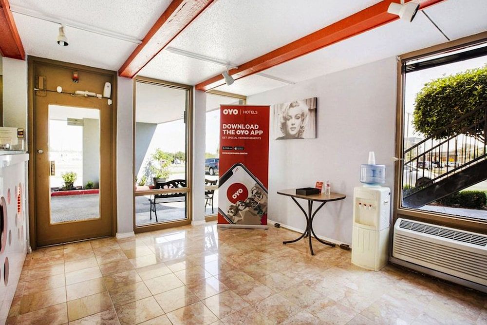 OYO Hotel Wichita Falls - Downtown 2