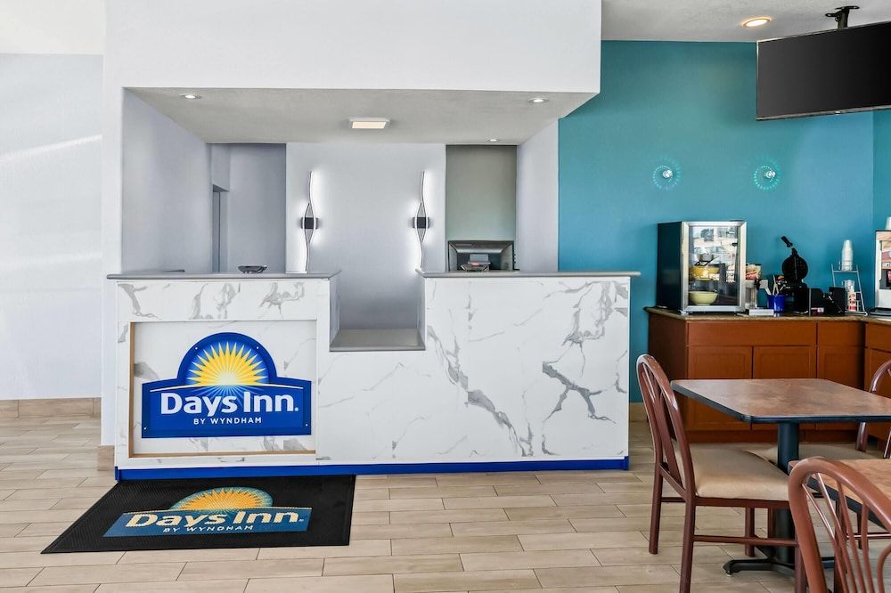 Days Inn by Wyndham Salina South 2