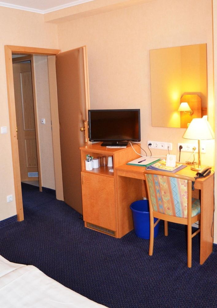 Waldhotel Humboldt FeWo1 3