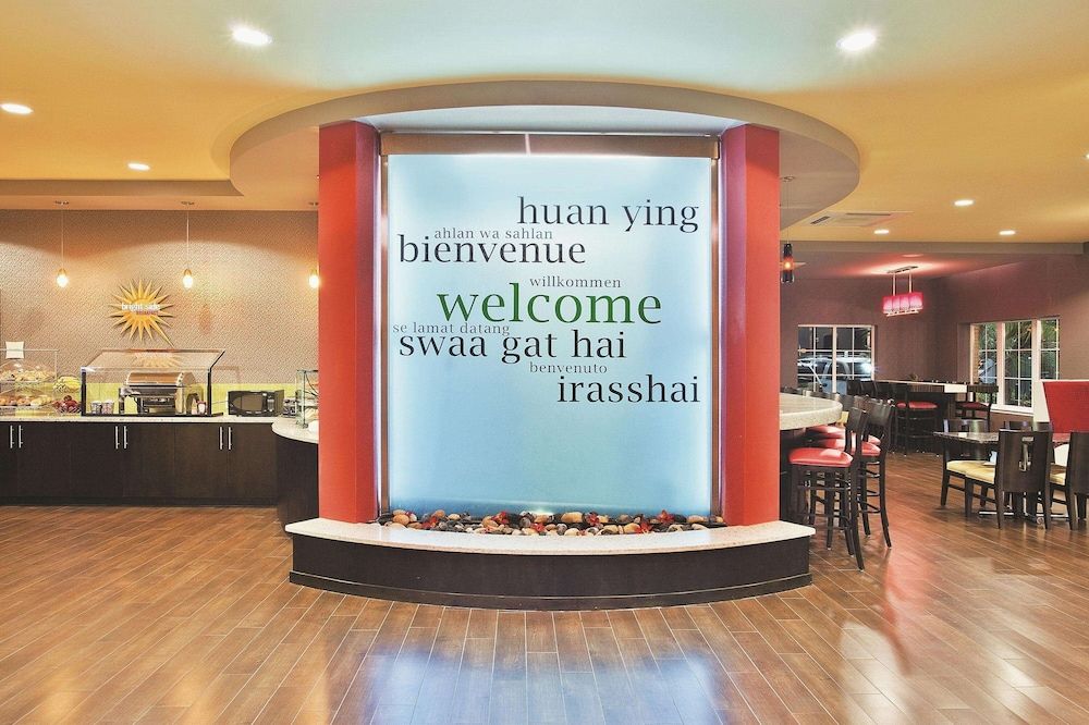 La Quinta Inn & Suites by Wyndham Hinesville - Fort Stewart 2