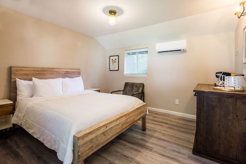 Cottages on River Road 2