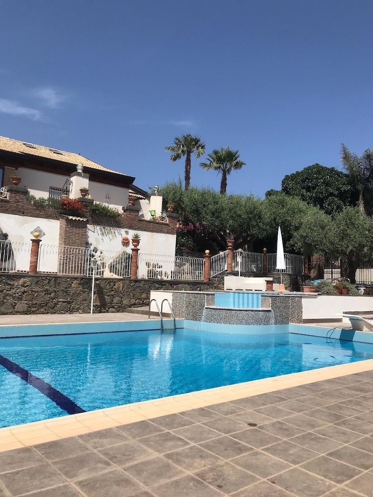 Borgo San Biagio -1 estrelas em Calatabiano