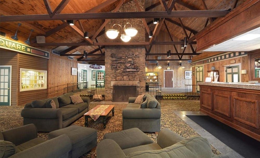 Sturbridge Host Hotel & Conference Center 3