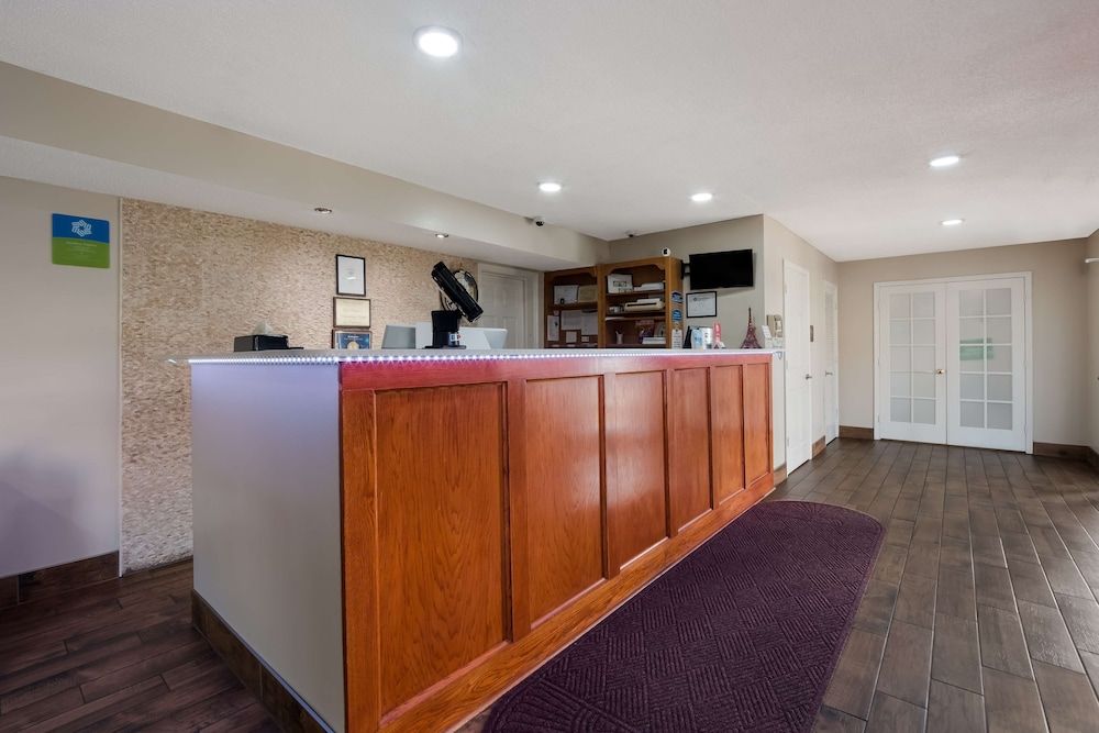 SureStay Hotel by Best Western Manning 3