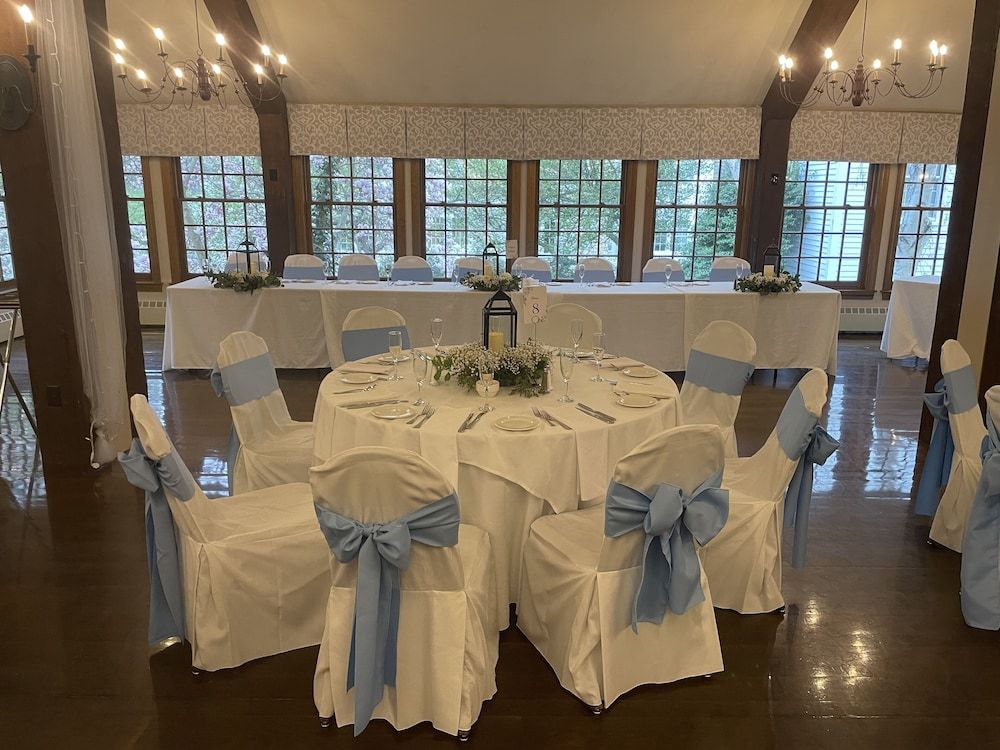 Publick House Historic Inn and Country Motor Lodge 2