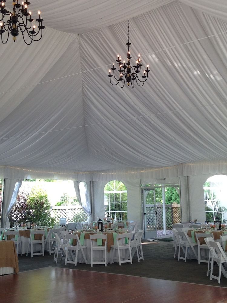 Publick House Historic Inn and Country Motor Lodge 3