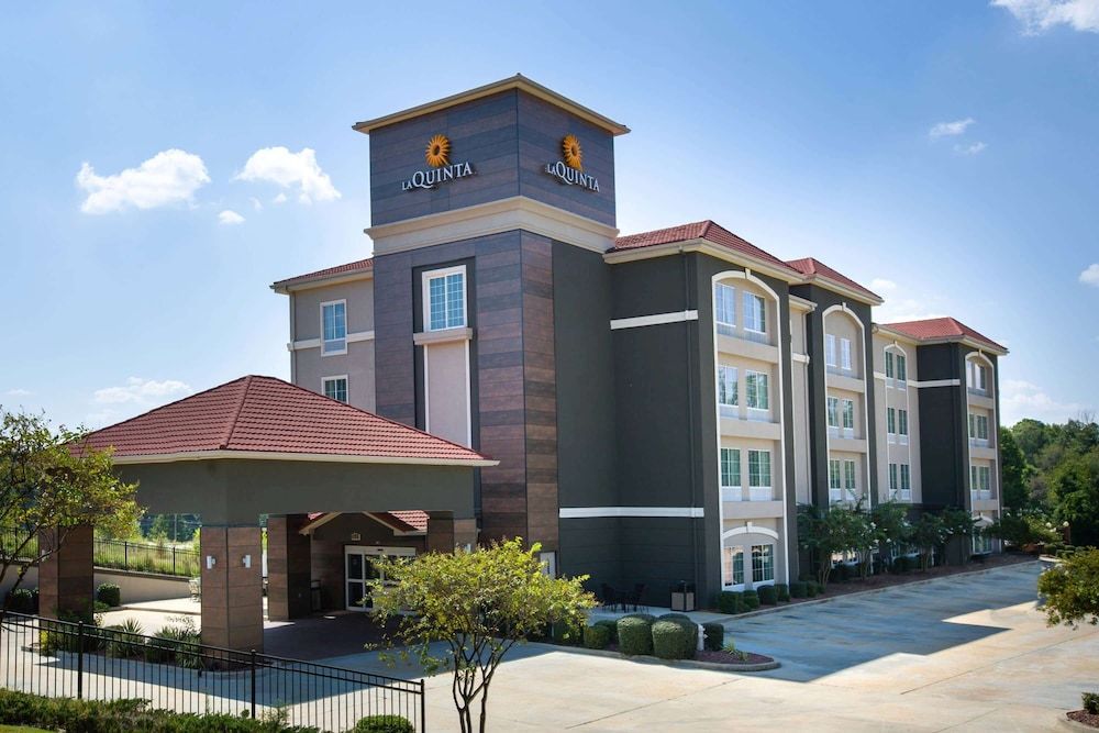 La Quinta Inn & Suites by Wyndham Tupelo 3 estrelas em Tupelo