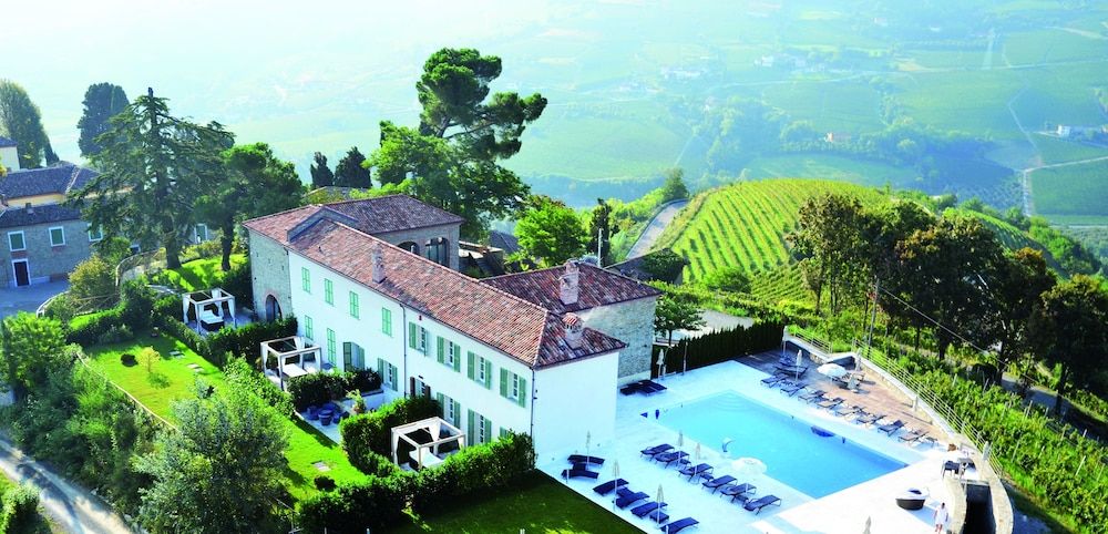 Relais San Maurizio 5 estrelas em Santo Stefano Belbo