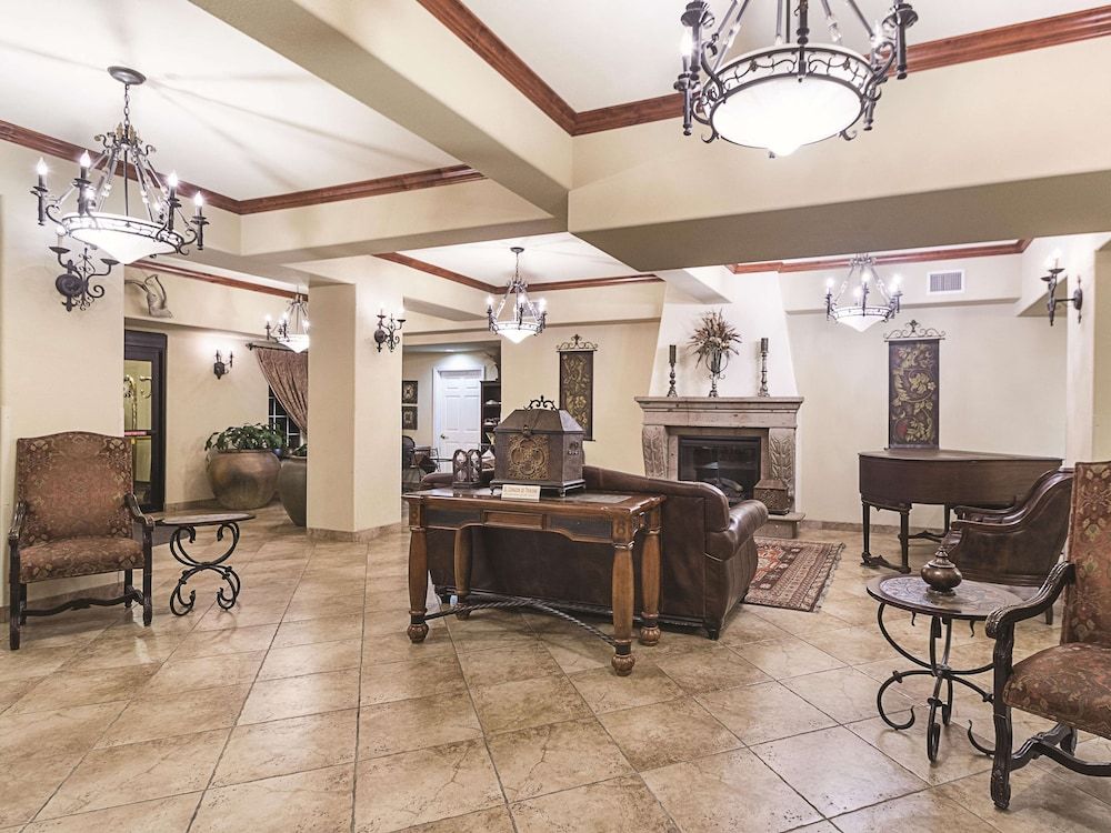 La Quinta Inn & Suites by Wyndham Trinidad 3