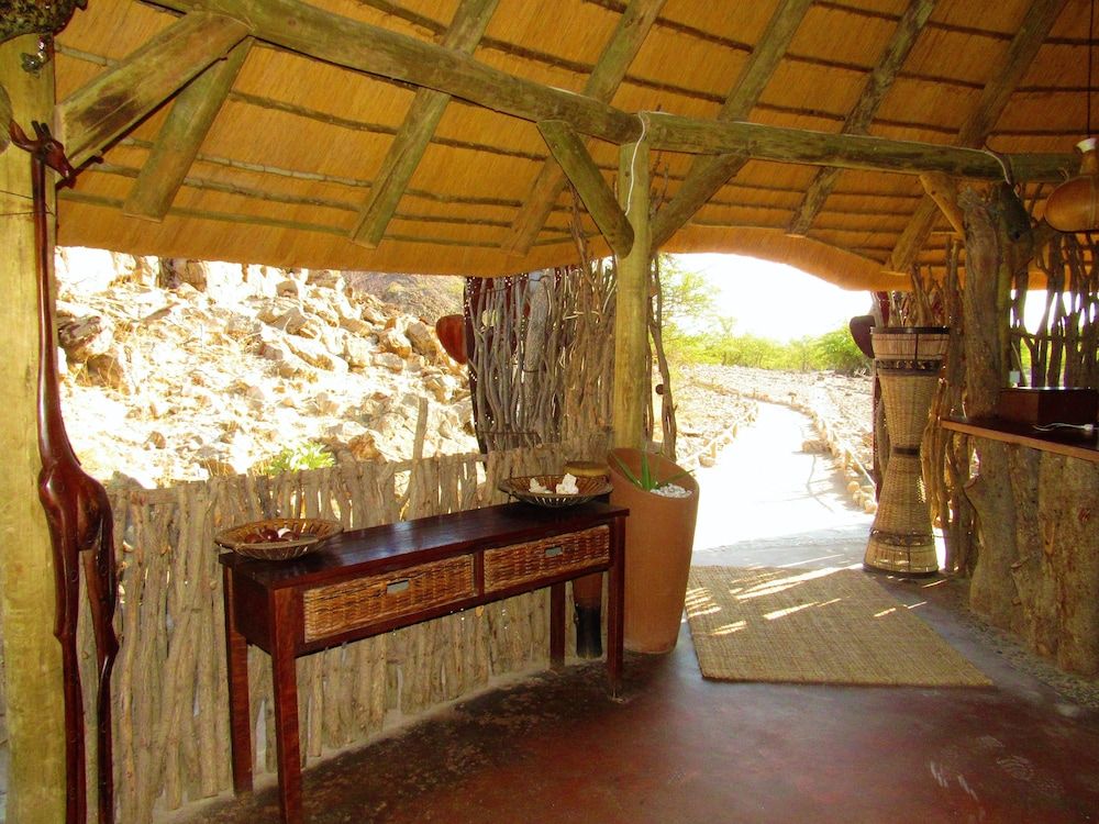 Khowarib Lodge 2