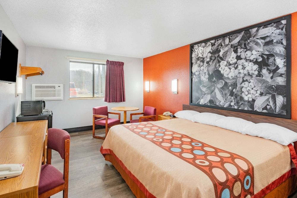 Super 8 by Wyndham Waynesburg 3