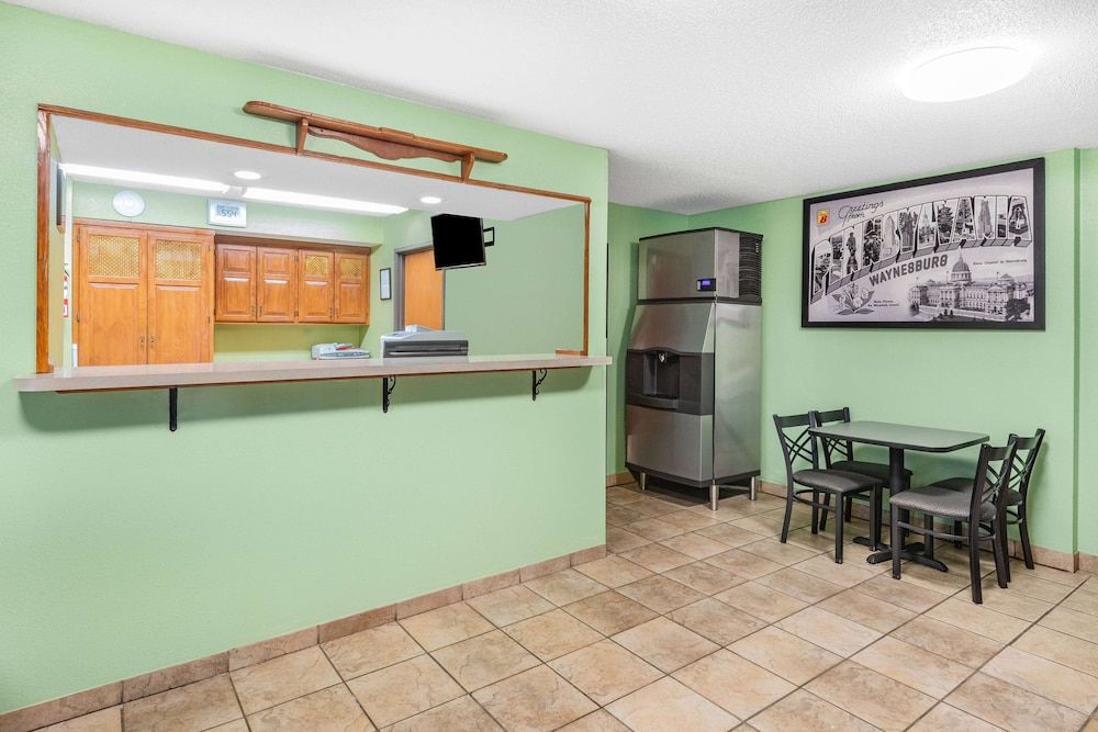 Super 8 by Wyndham Waynesburg 2