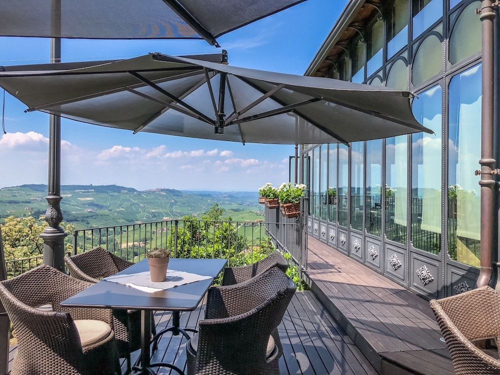 Hotel Villa Beccaris 4 estrelas em Monforte dʼAlba