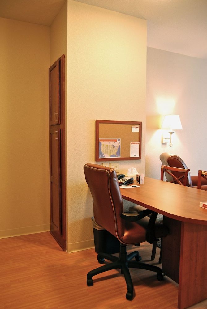 Candlewood Suites Turlock by IHG 2