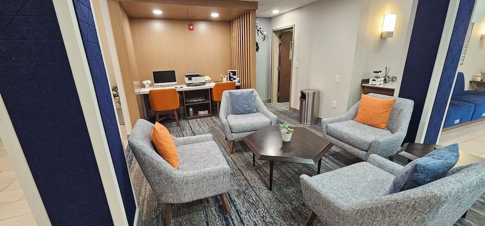 Holiday Inn Express & Suites Twin Falls 3