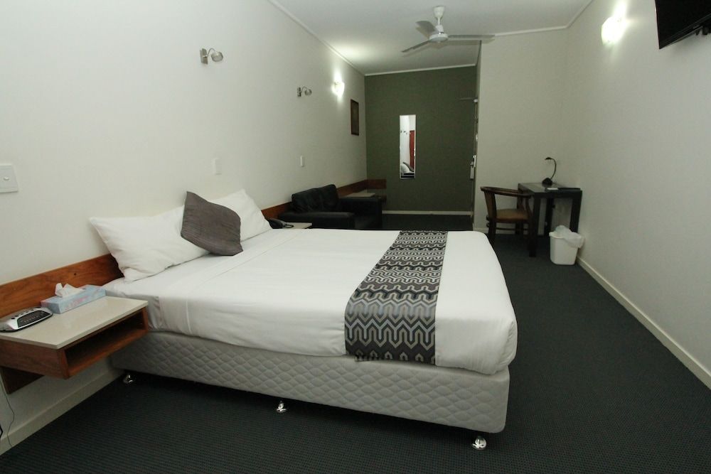 Ayr Travellers Motel 3