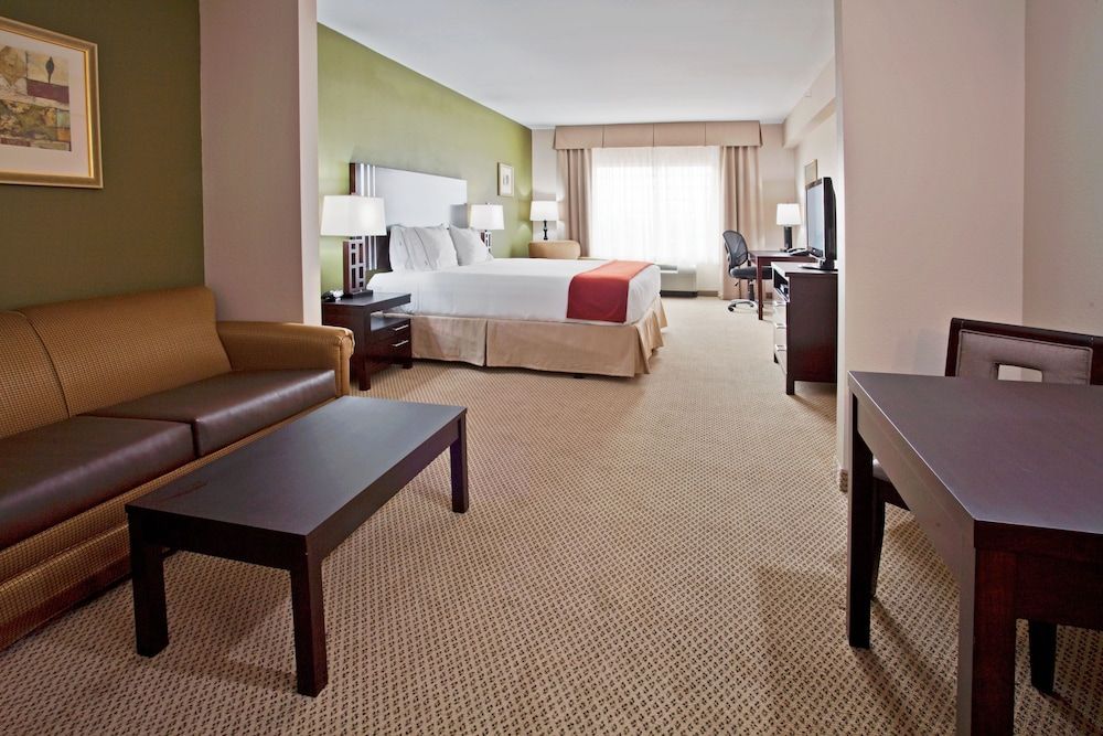 Holiday Inn Express Lake Wales N-Winter Haven by IHG 3