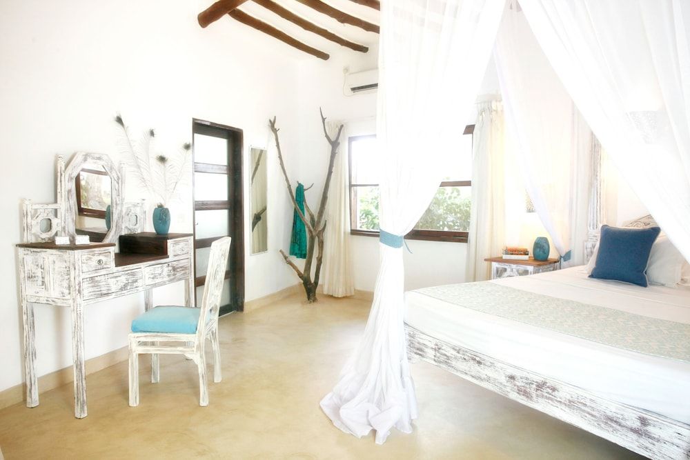 Temple Point Resort 2