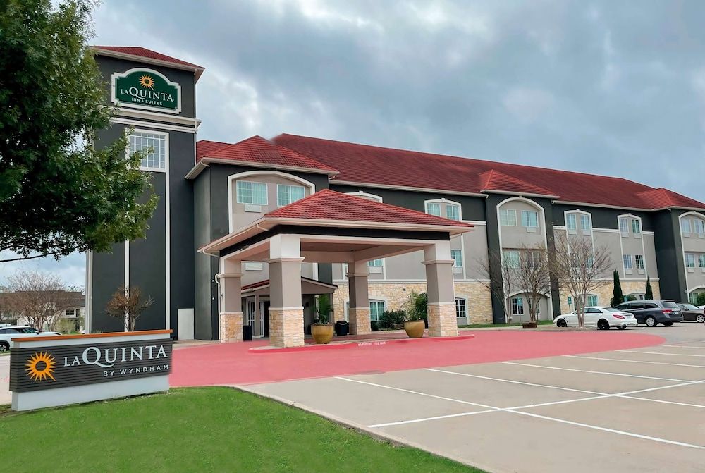 La Quinta Inn & Suites by Wyndham Waxahachie 3 estrelas em Waxahachie