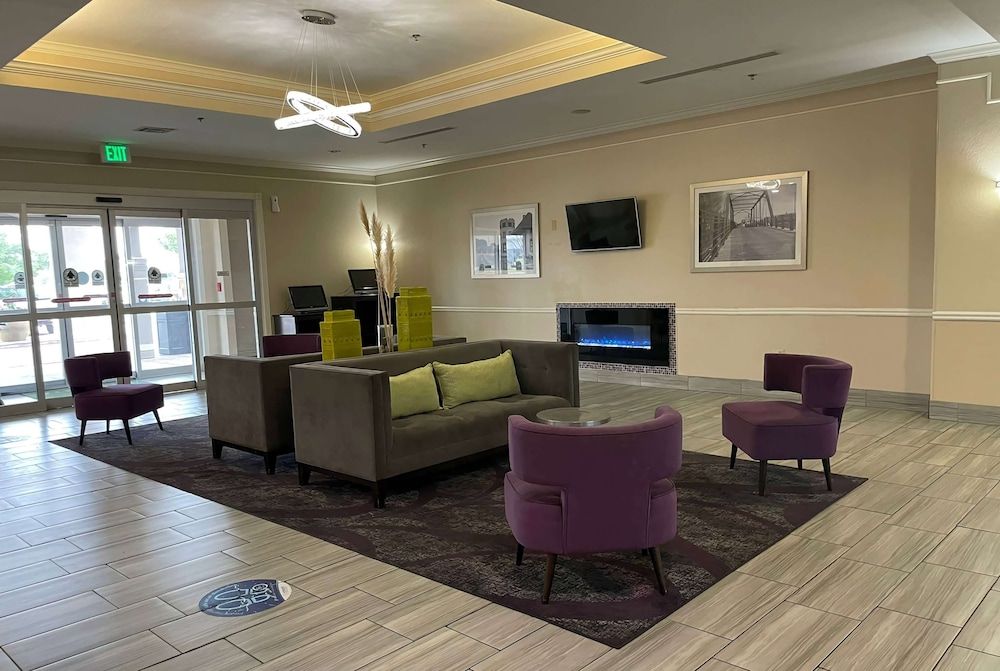 La Quinta Inn & Suites by Wyndham Waxahachie 3
