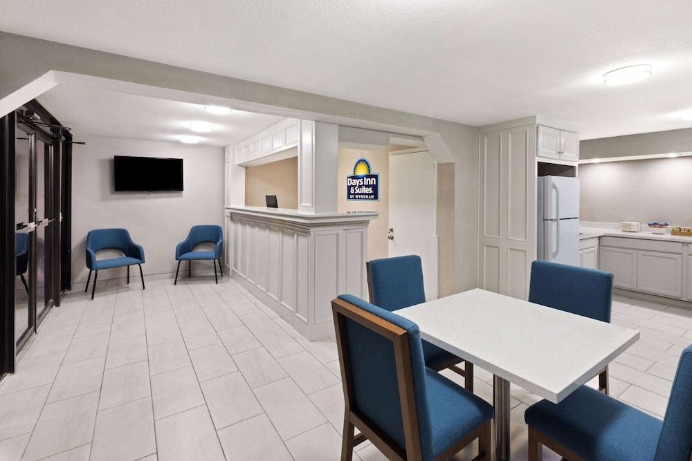 Days Inn & Suites by Wyndham Vicksburg 3