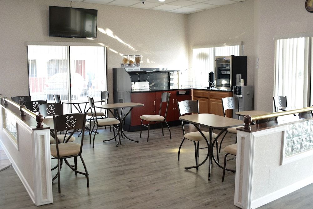 Atlantic Inn & Suites 2