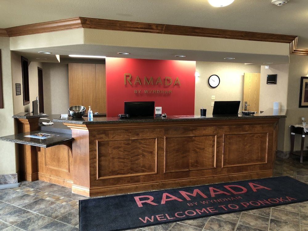 Ramada by Wyndham Ponoka 2