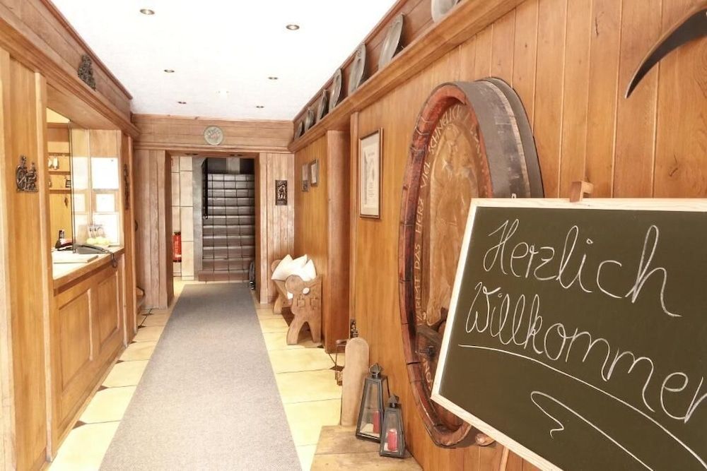 Hotel-Restaurant Zum Kirschbaum 2