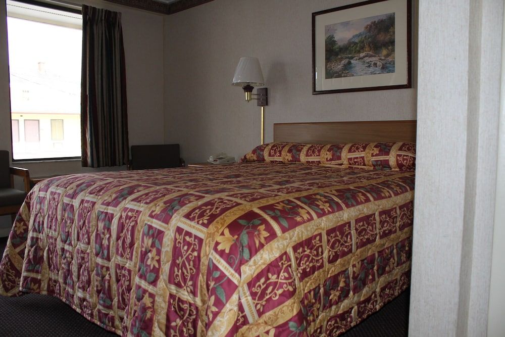 Budget Host Inn Bristol 3