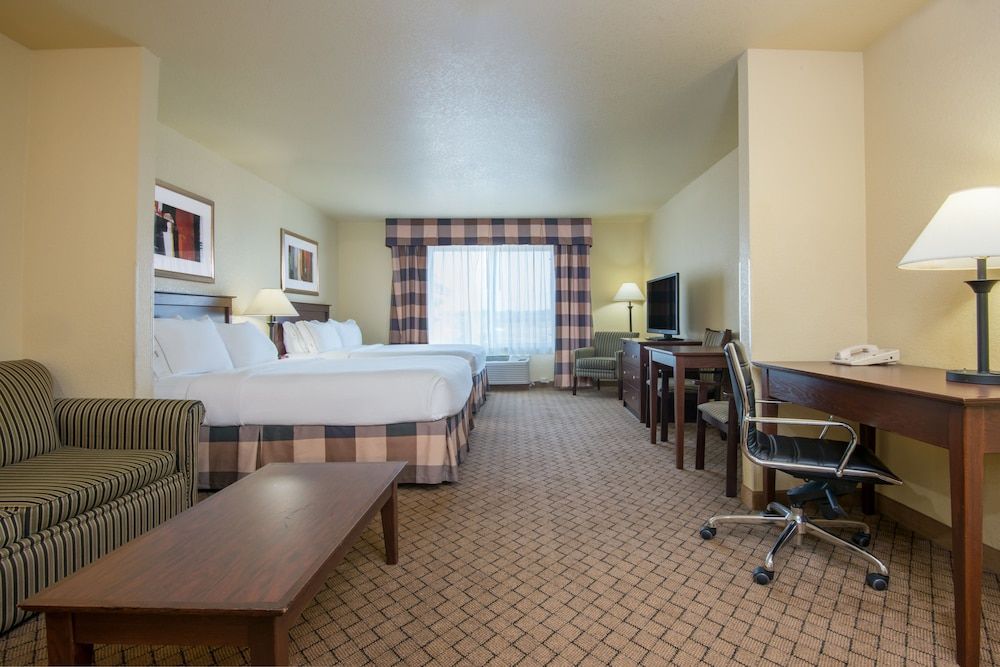Holiday Inn Express & Suites El Dorado, Kansas 3