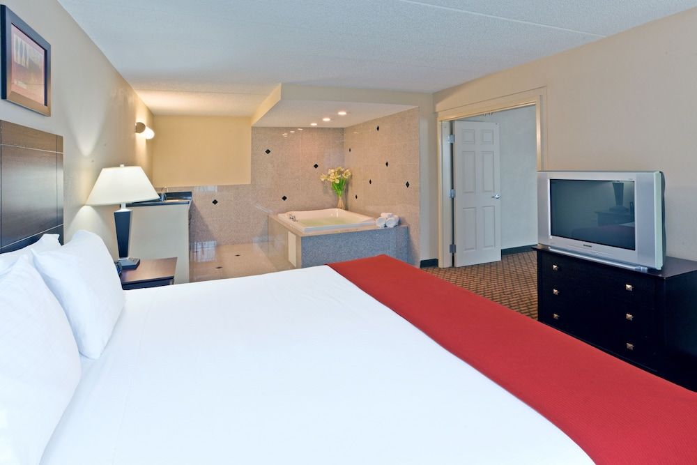Holiday Inn Express Woodstock-Shenandoah Valley by IHG 3