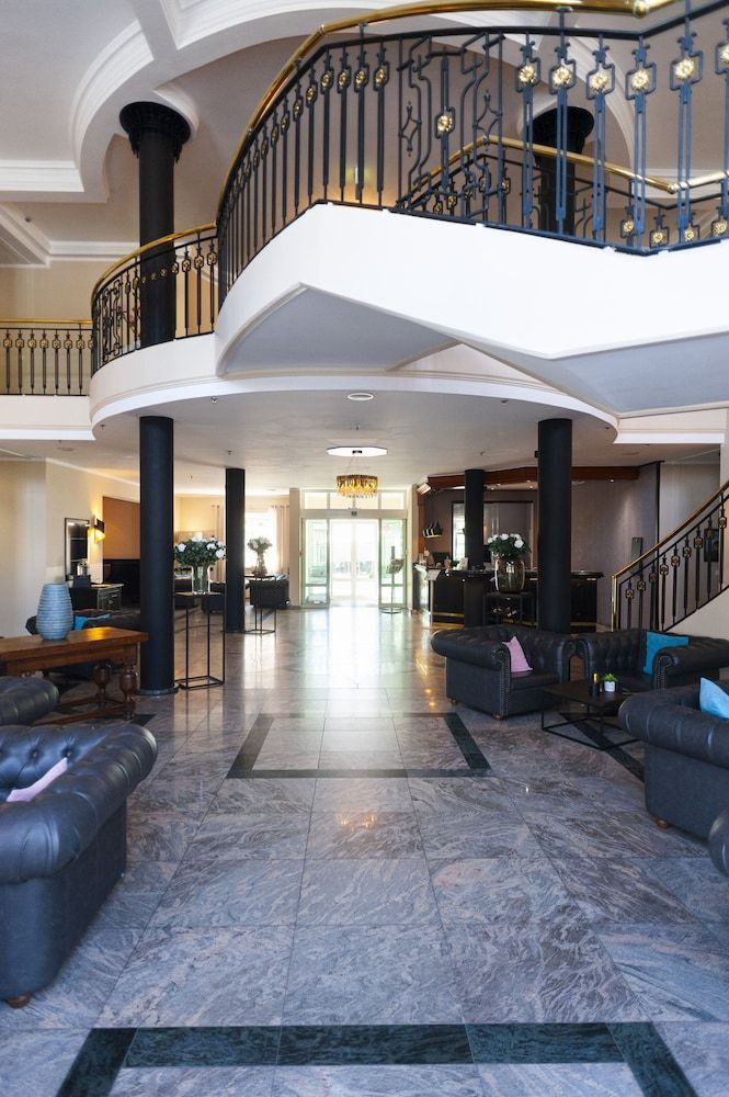 Schlosshotel GroÔøΩer Gasthof 2