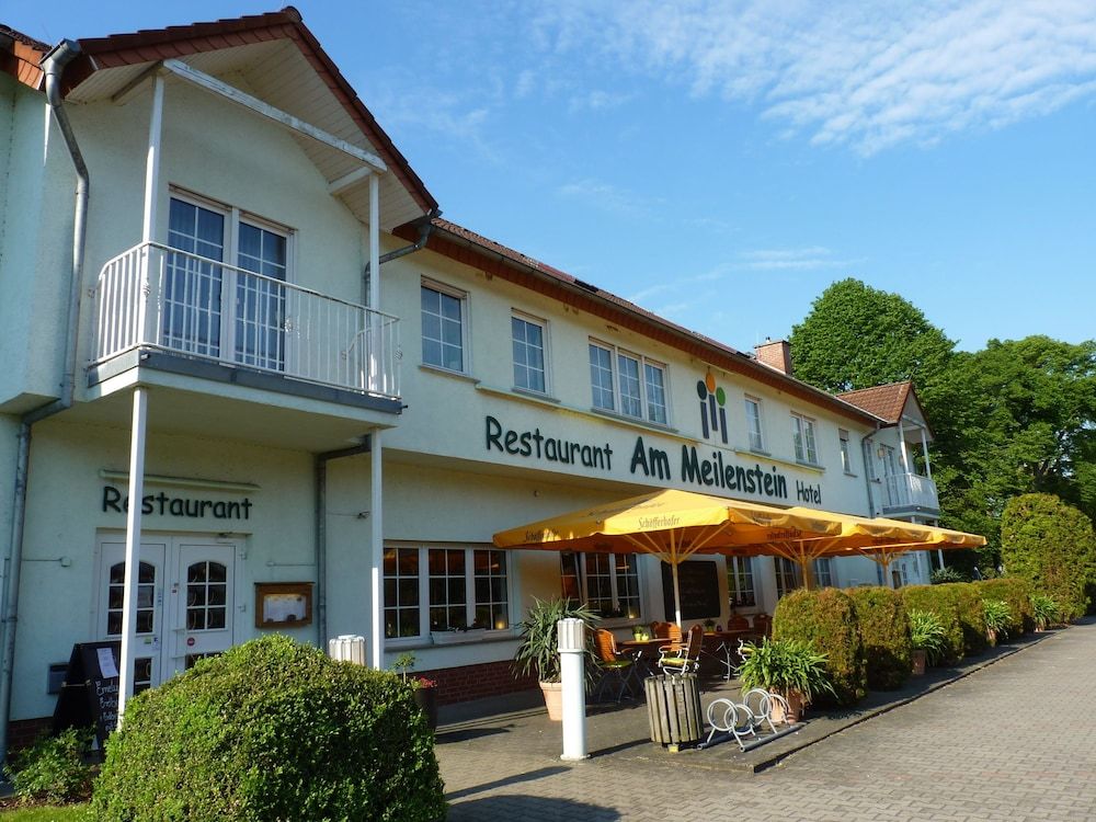 Hotel Am Meilenstein -1 estrelas em Dunkelforth