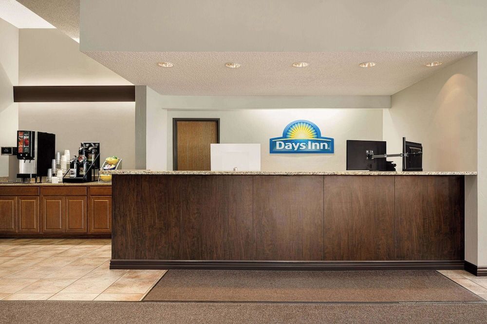 Days Inn by Wyndham Carbondale 2