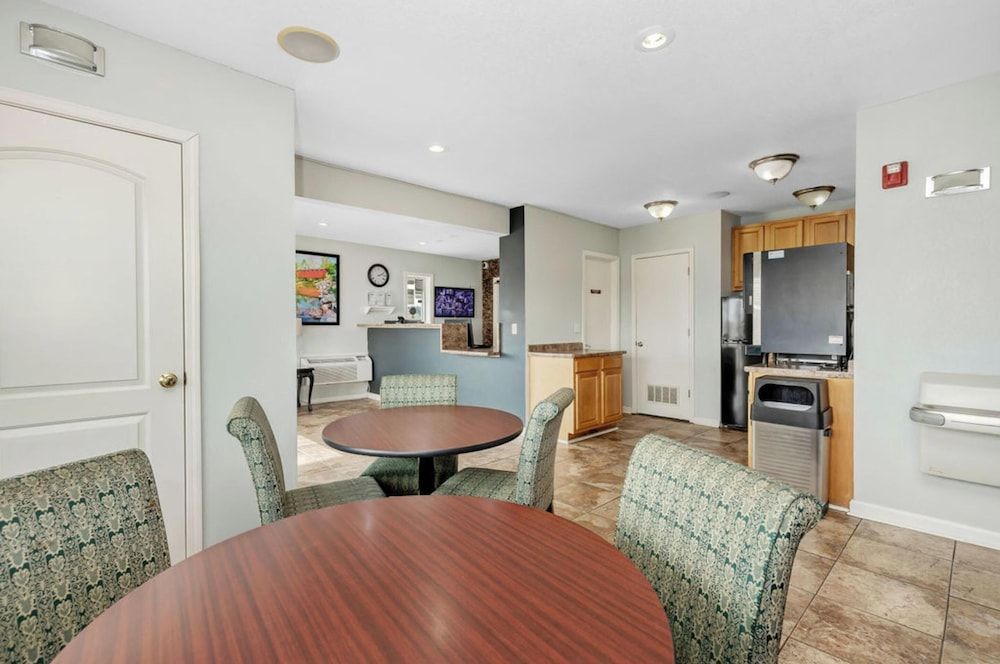 Grove City Travel Inn Columbus South 3