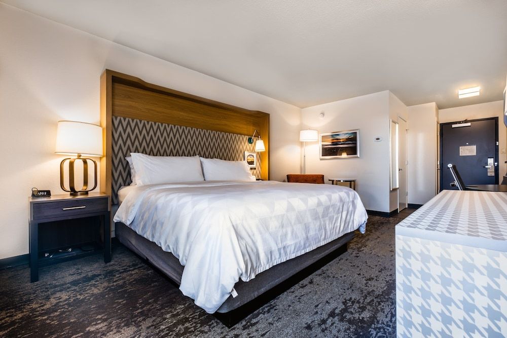 Holiday Inn Grand Haven-Spring Lake 2