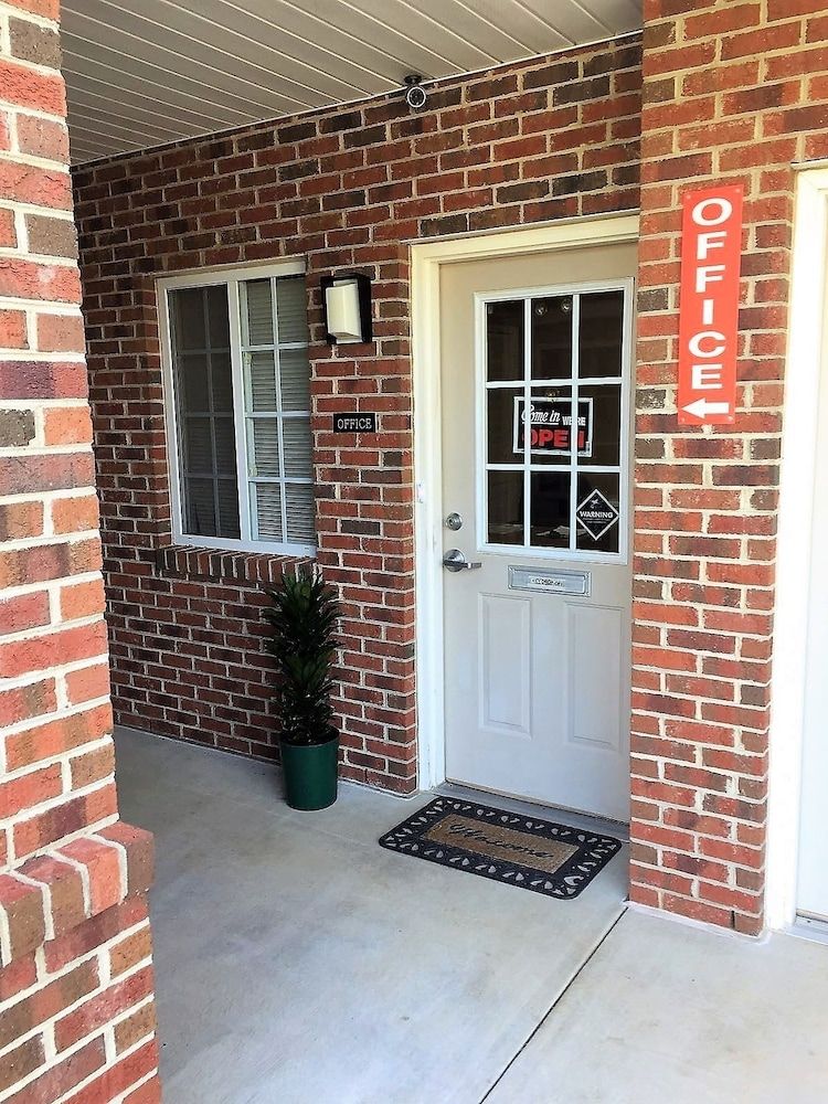 Affordable Suites Burlington 2