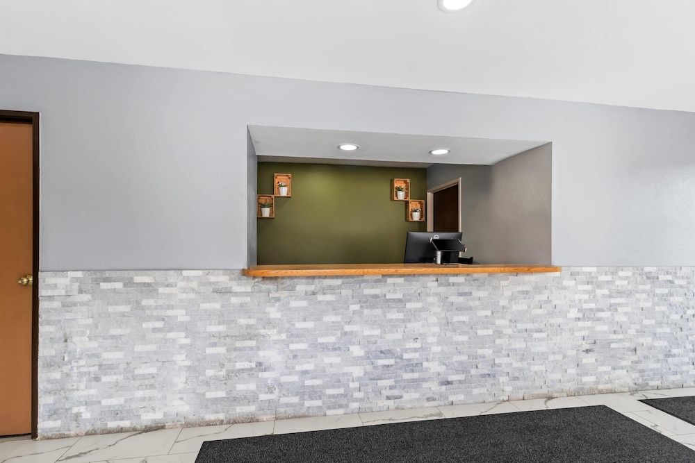 Rodeway Inn Delmont 3