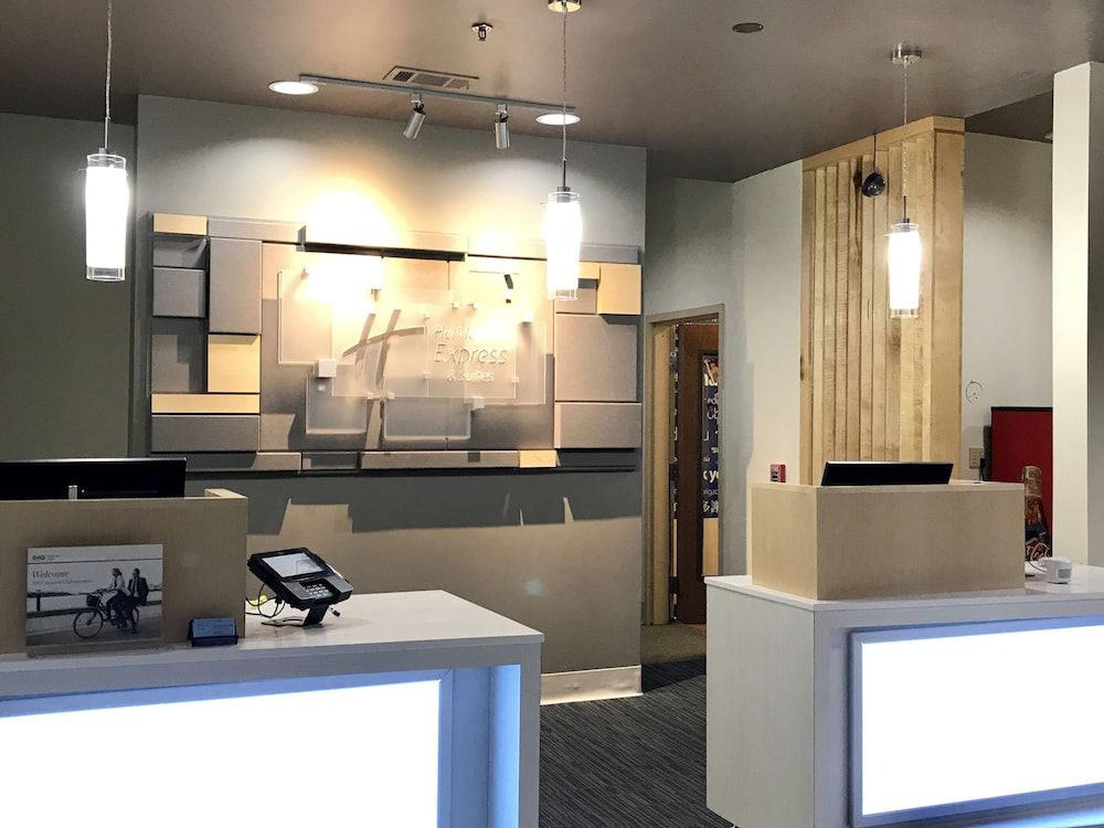 Holiday Inn Express and Suites Winona North by IHG 2