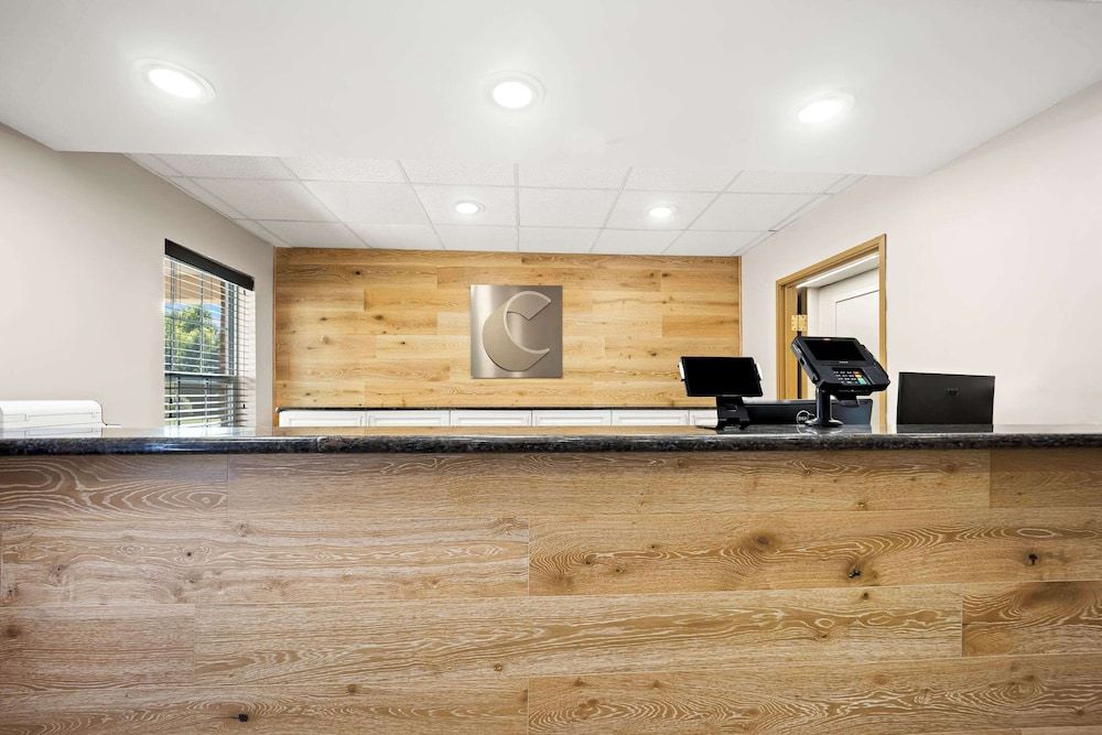 Comfort Inn & Suites High Point - Archdale 2