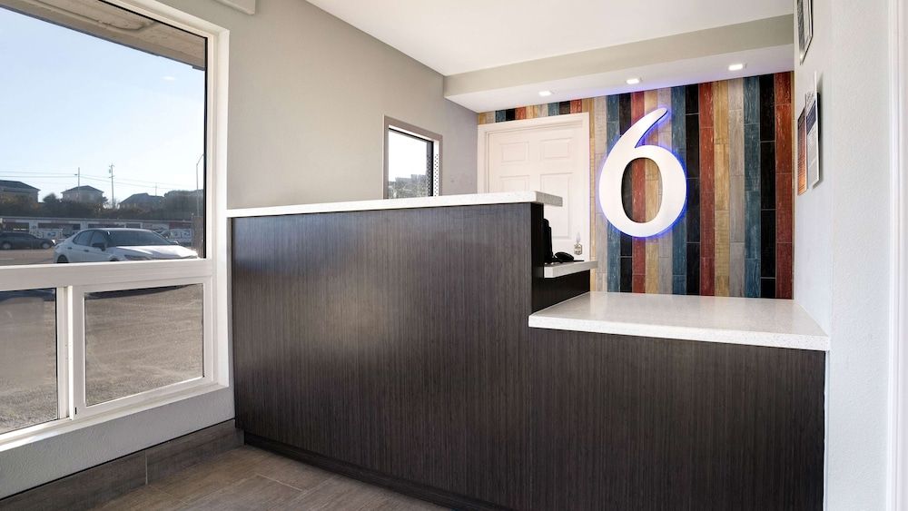 Motel 6 Eureka, CA – Redwood Coast 2