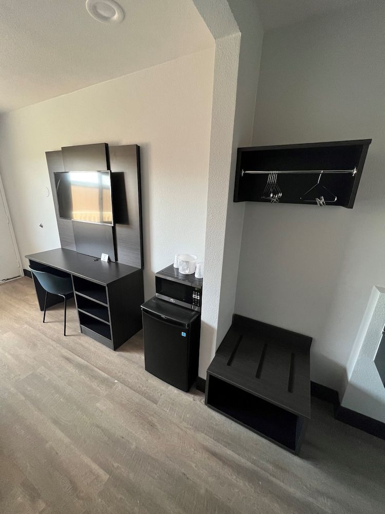 Motel 6 Eureka, CA – Redwood Coast 3