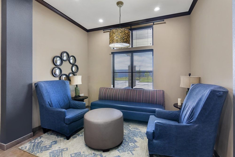 Best Western Plus Williston Hotel & Suites 3