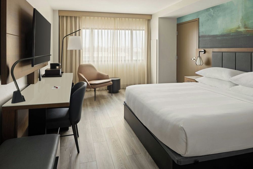 Oshkosh Marriott Waterfront Hotel & Convention Center 3