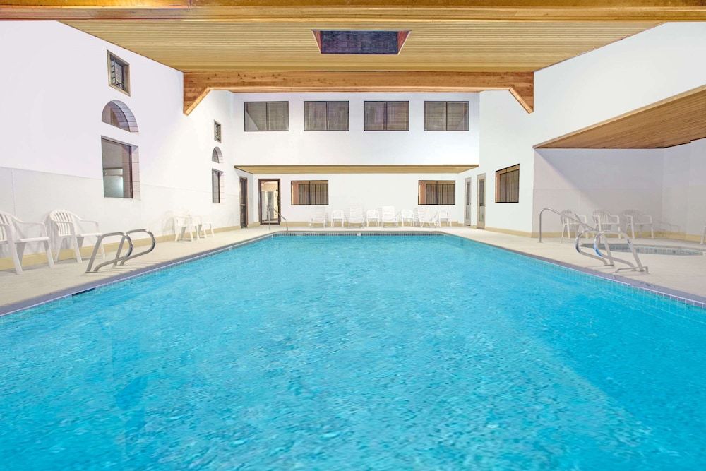 Days Inn & Suites by Wyndham Red Rock-Gallup 3 étoiles à Gallup