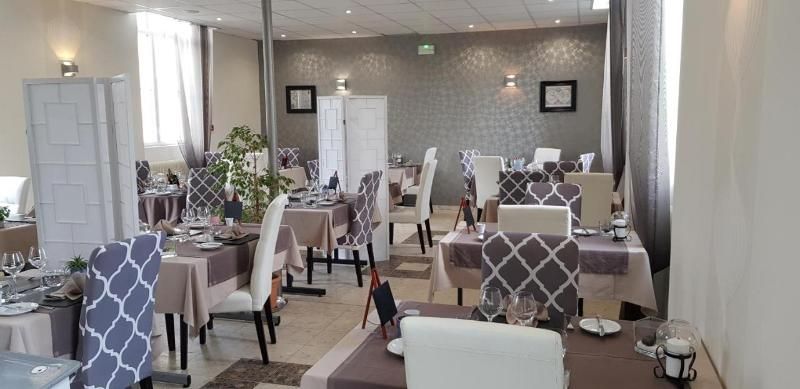 Logis Hotel le Vedaquais 3