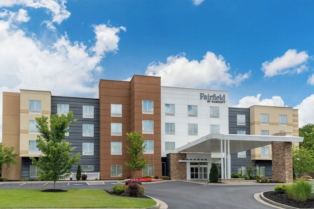 Fairfield Inn & Suites Calhoun 3 estrelas em Calhoun