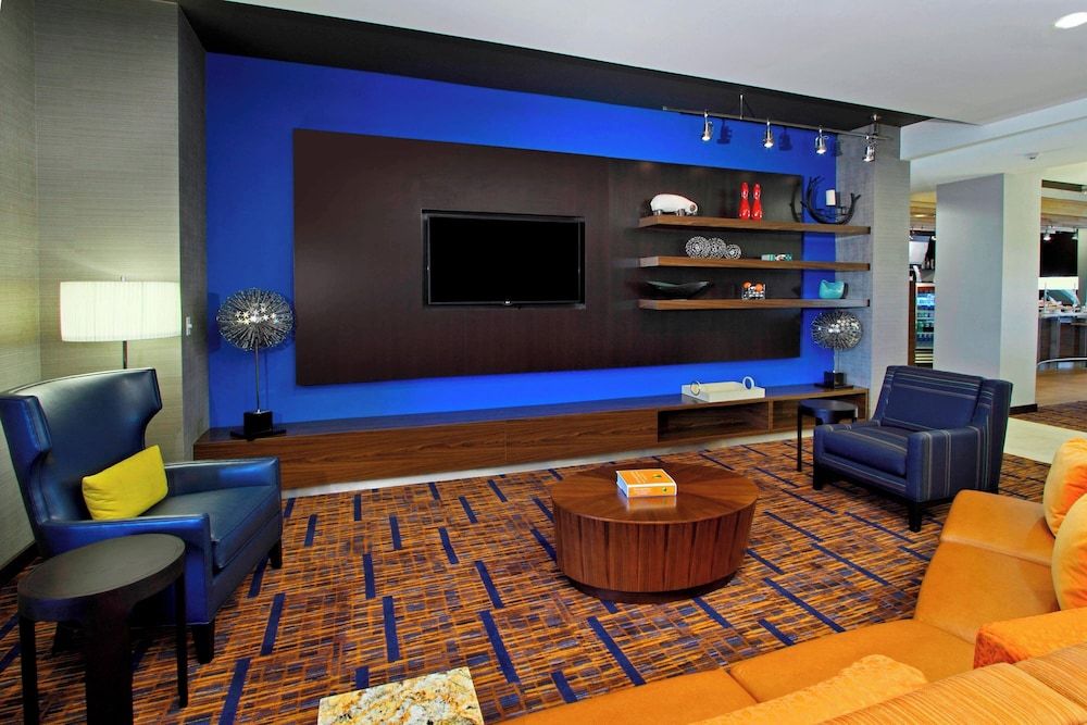 Courtyard by Marriott Victoria 3