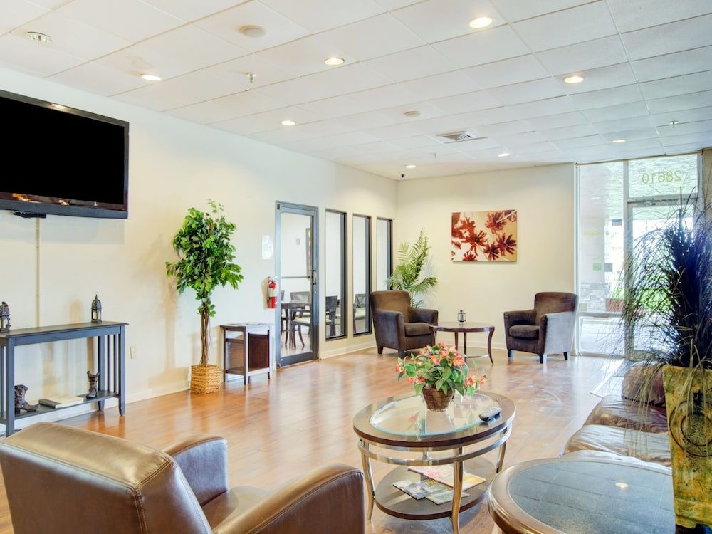 OYO Hotel Dundee By Crystal Lake 3