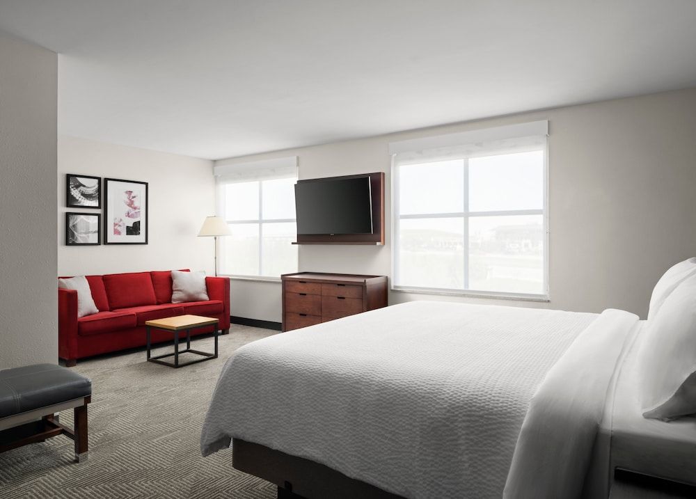 Holiday Inn Cincinnati Liberty Way by IHG 2